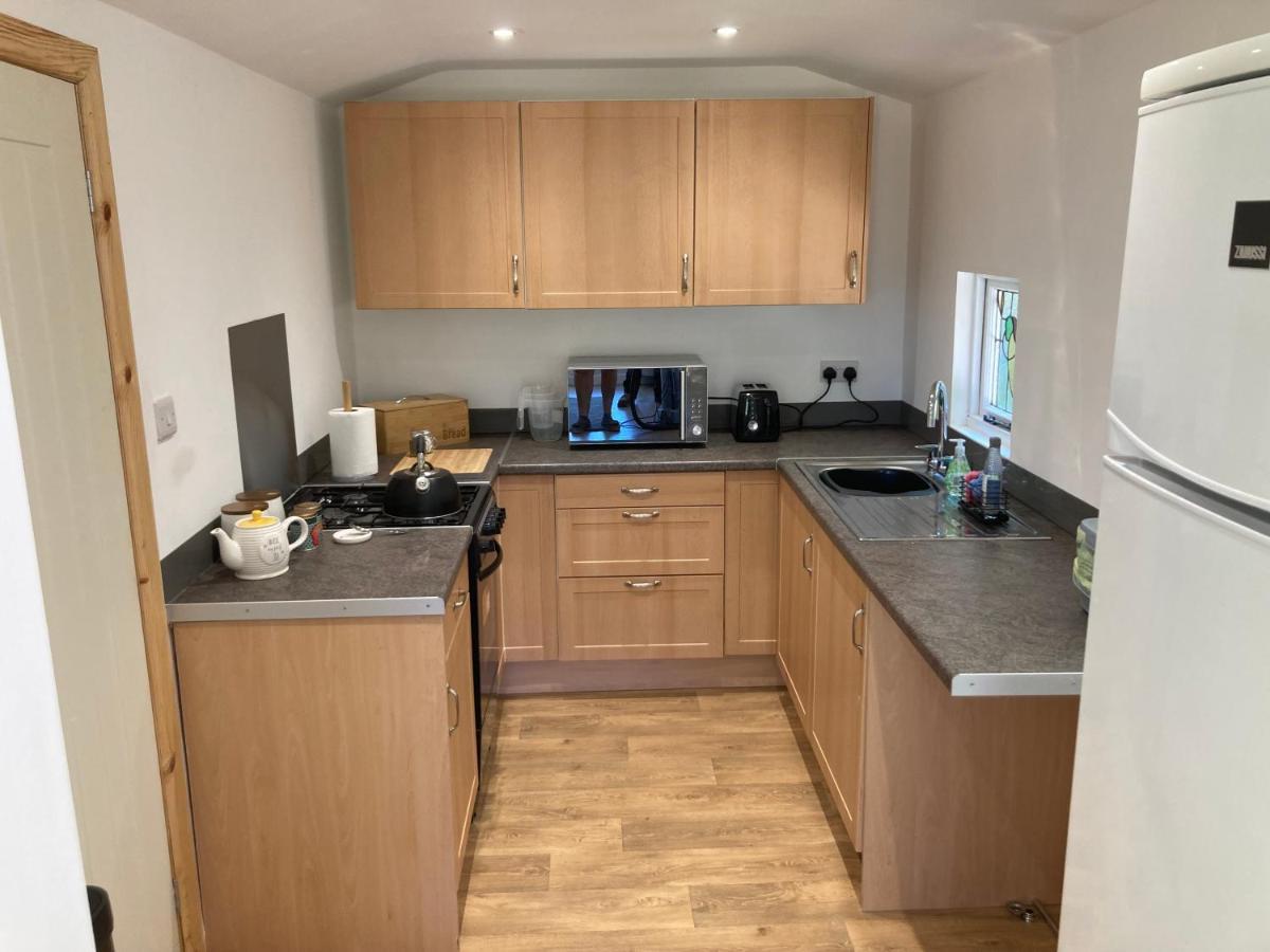 Honey Bee Cabin Llandysul Εξωτερικό φωτογραφία